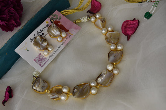 Brass Mother of pearl unique necklace set
