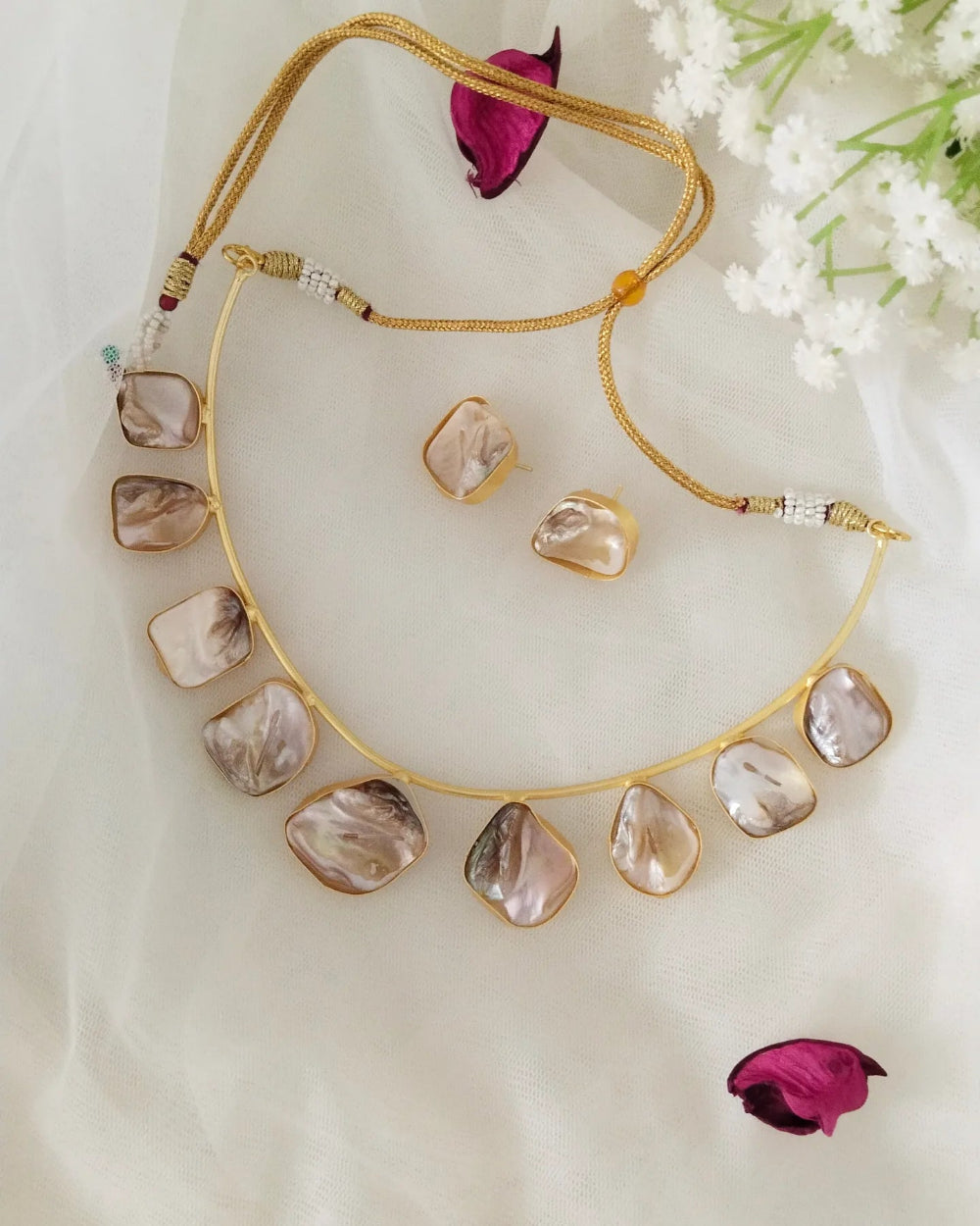 ABP0001 Mother of pearl Hasli Choker set