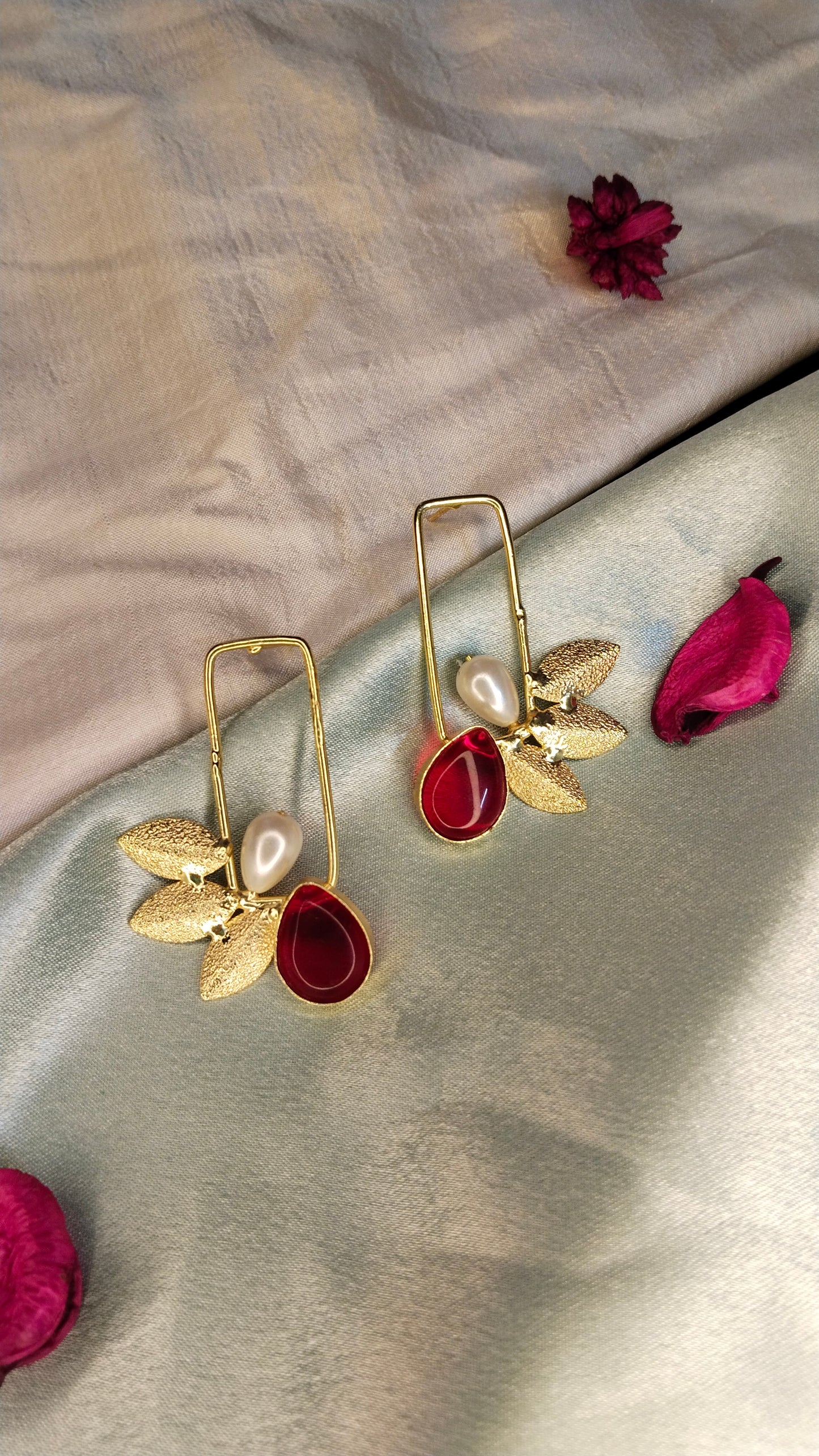 Brass leaf with monalisa stone Rectangle shaped Earring(Red & Green)