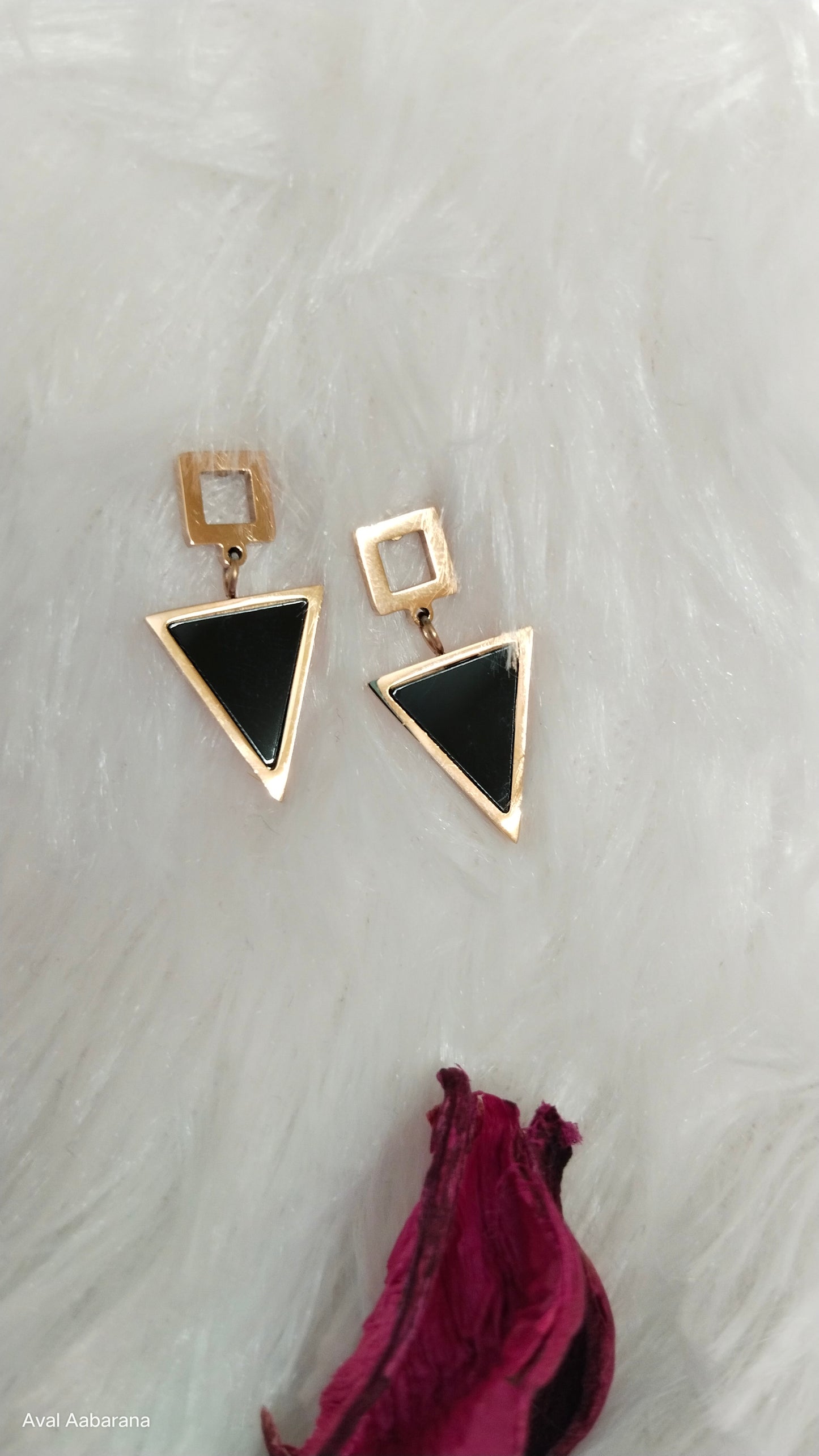 Anti tarnish stainless steel triangle black western earring