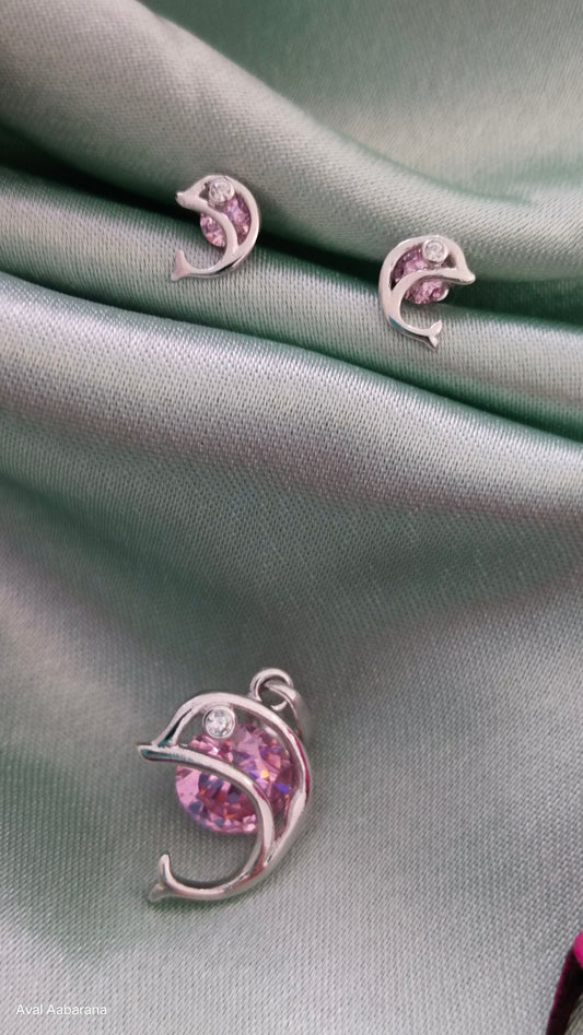 stainless steel anti tarnish dolphin earring with pendant (Silver tone)