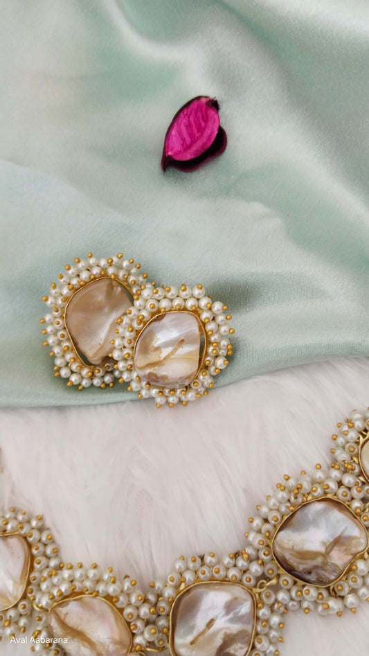 Mother of pearl statement necklace set with earring