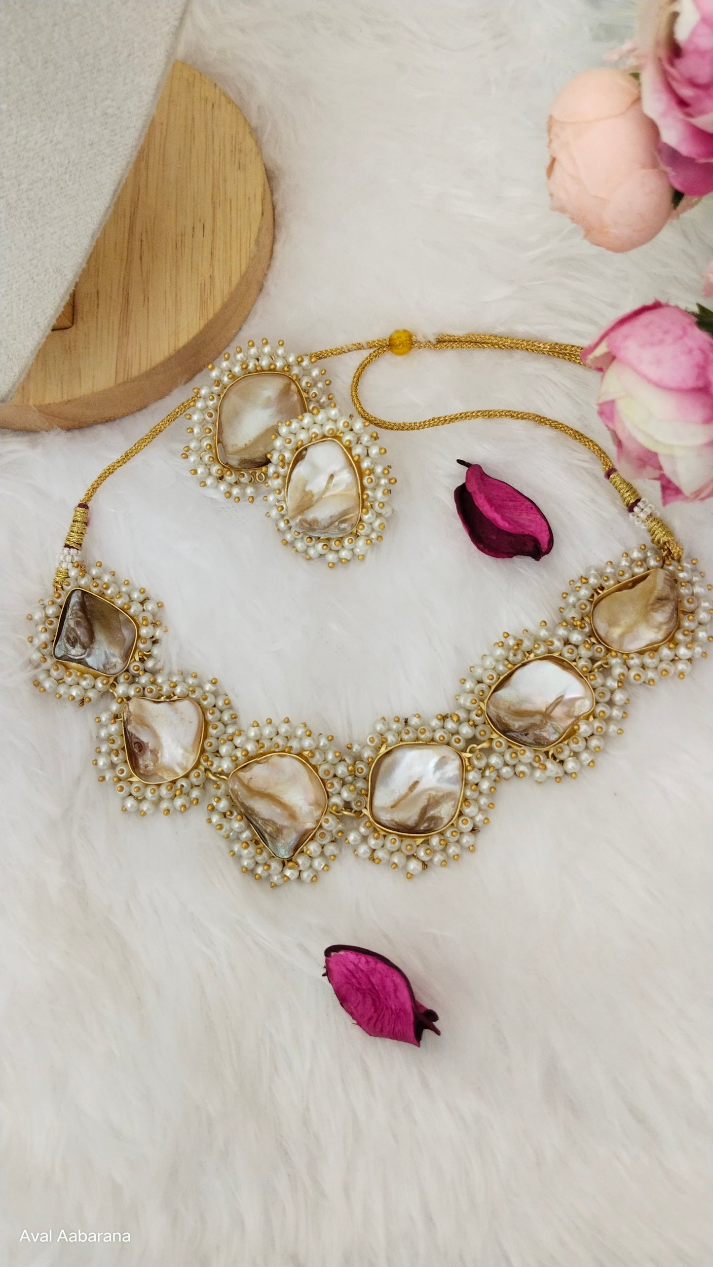 Mother of pearl statement necklace set with earring