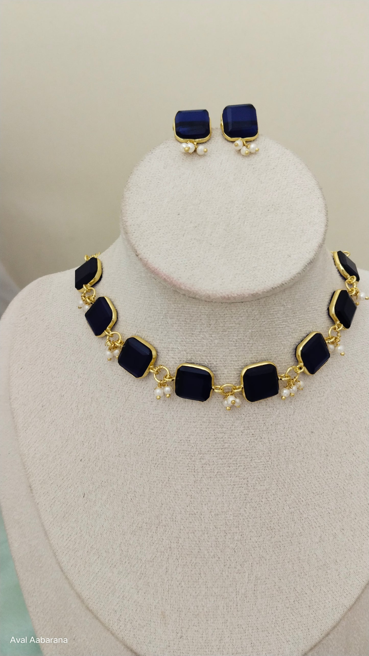 Elegant Royal blue monalisa stone square necklace with stud adorned with pearl