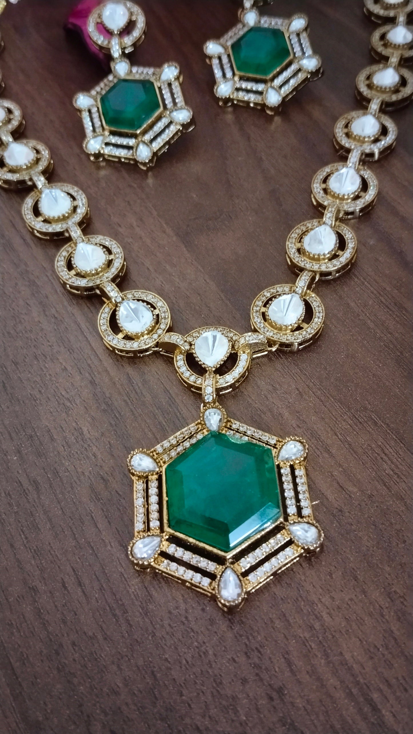 Premium Doublet polki Dimond emerald green necklace set