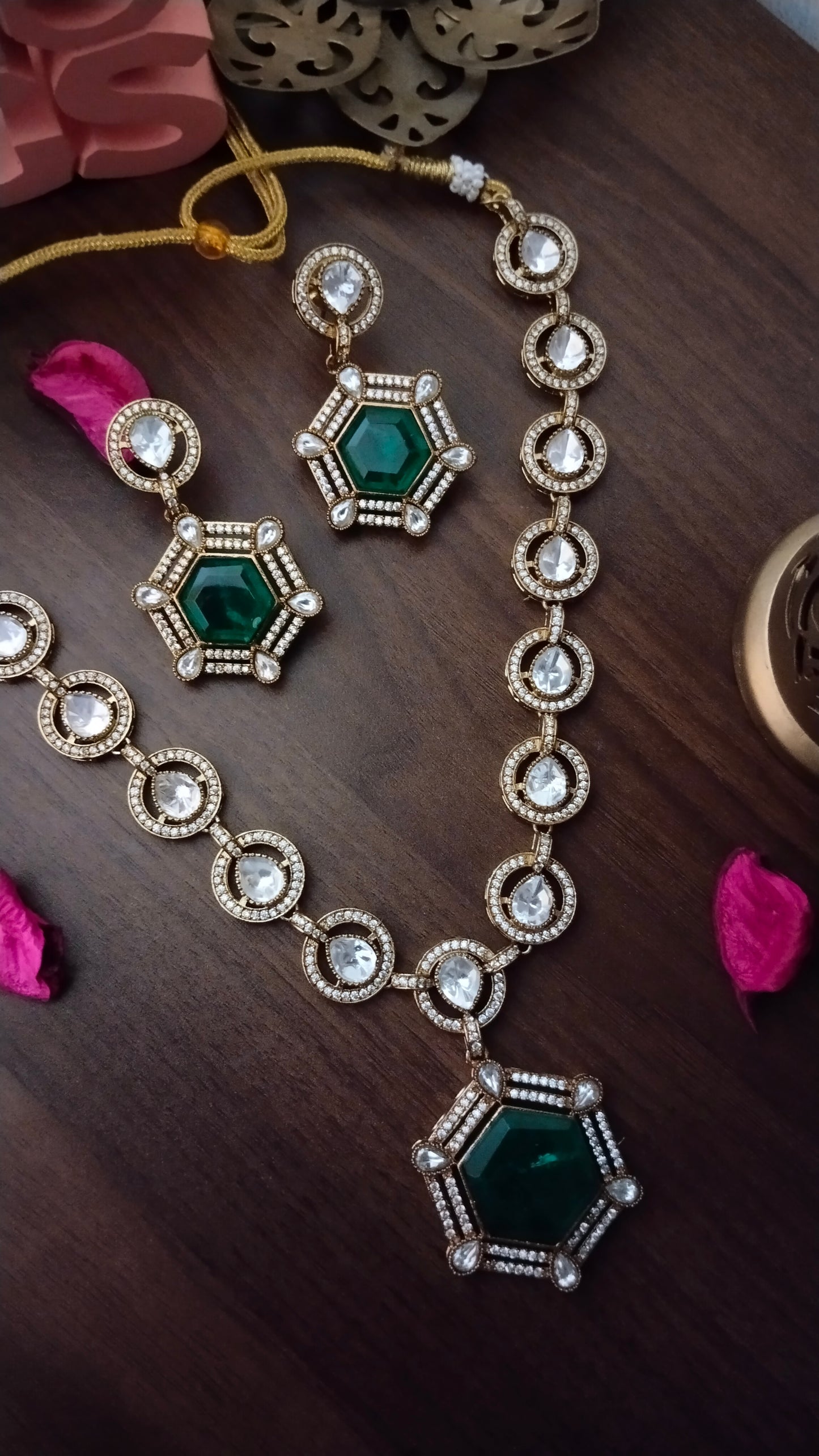 Premium Doublet polki Dimond emerald green necklace set