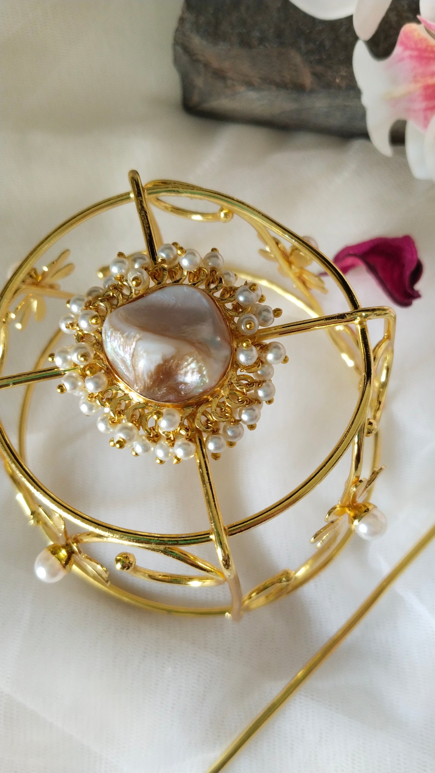 Janhvi kapoor Hair bun accessories 1