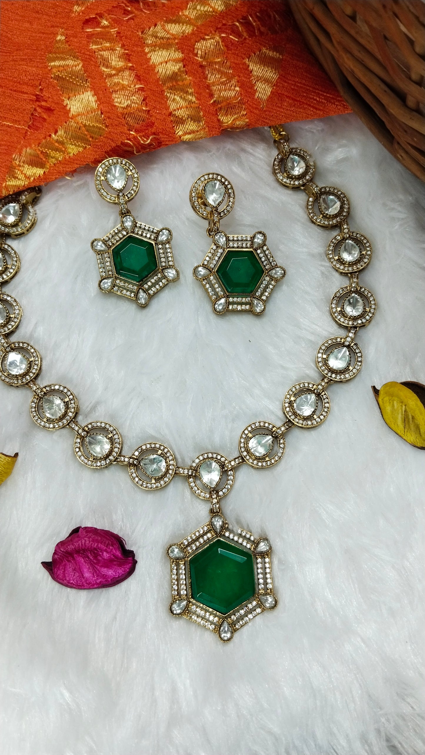 Premium Doublet polki Dimond emerald green necklace set