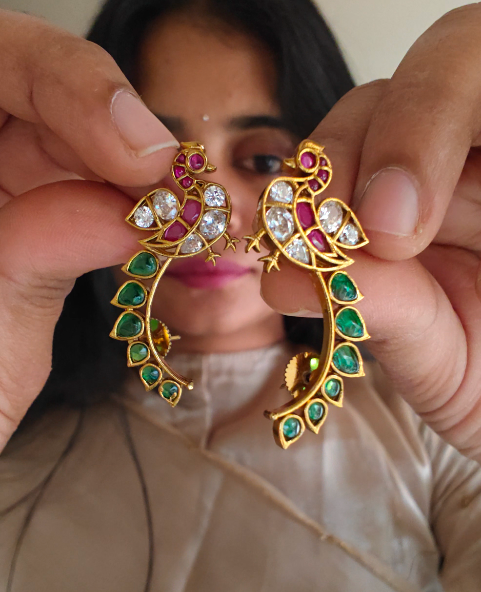 Sowmiya Ear Cuff