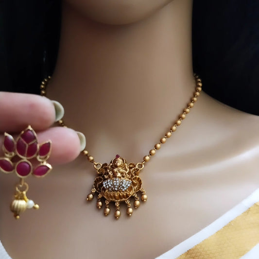 Budgeted pretty lakshmi neckpiece with earrings