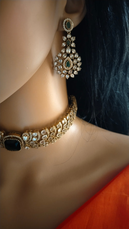 Diamond lookalike green choker with pretty earring