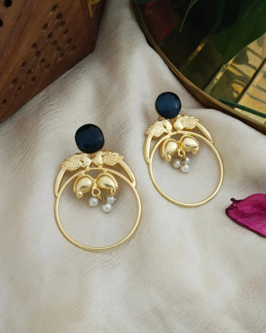 Pretty monalisa stone brass earring