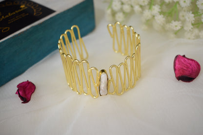 combo-Brass statement choker with Baroque Pearl,earring, Hand cuff & a Finger Ring