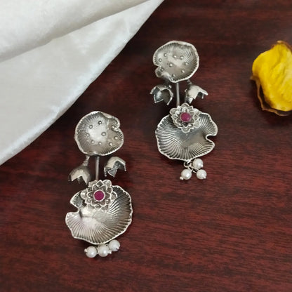 Unique shaped statement earring