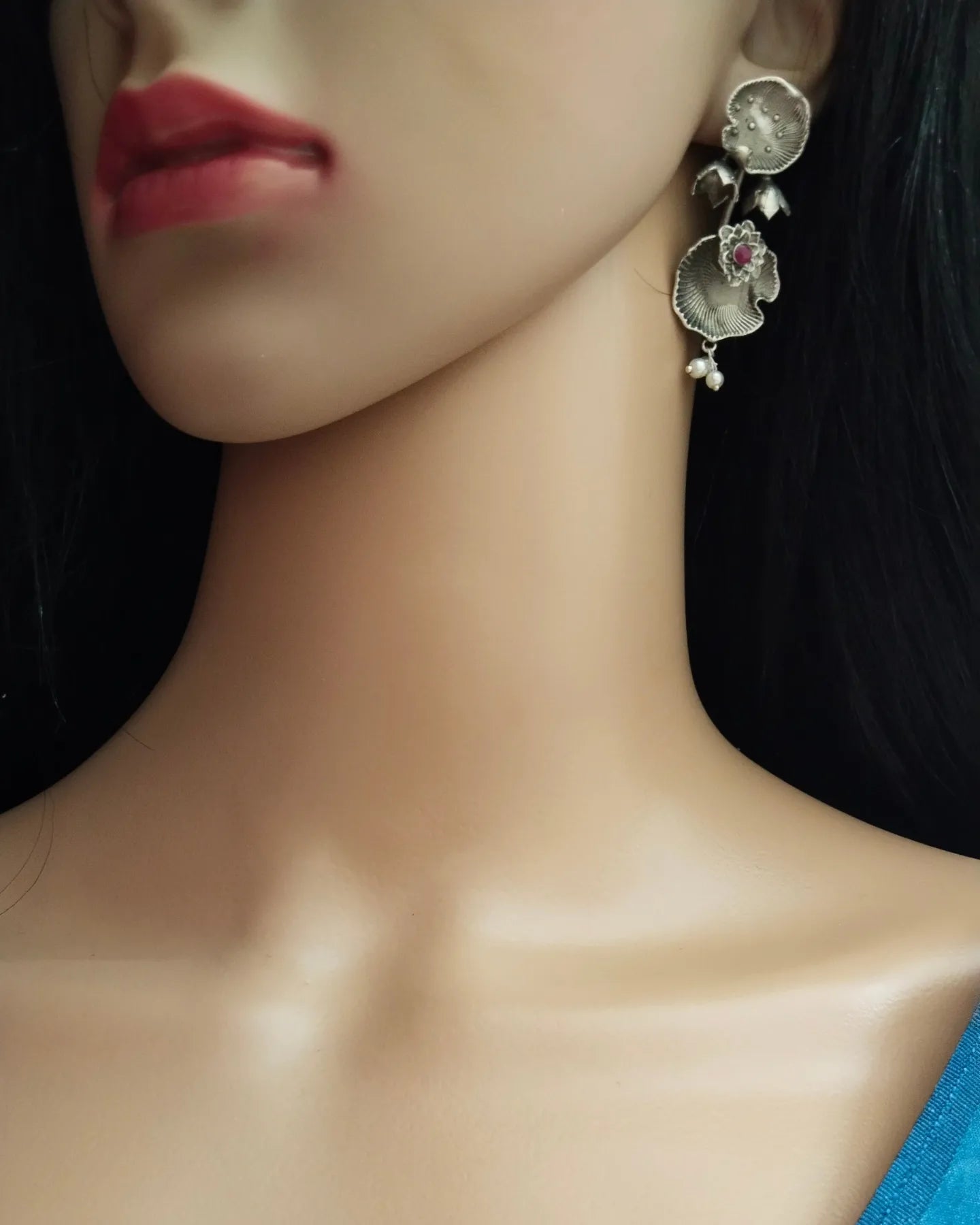 Unique shaped statement earring