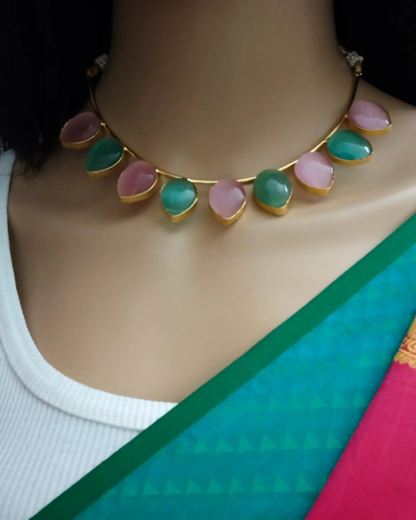 Petal shaped pink with turquoise blue husli choker necklace set