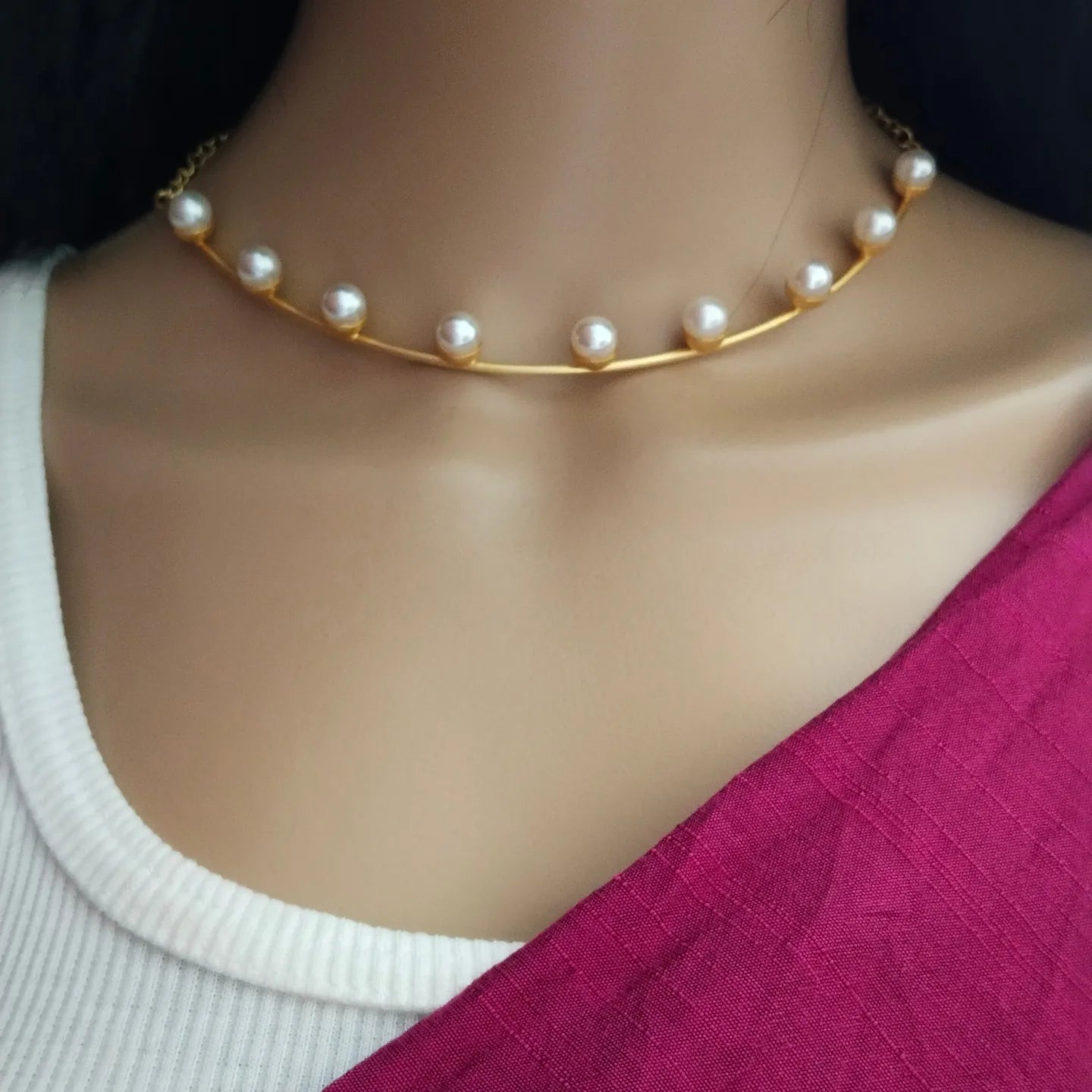 Sleek pearl husli choker necklace set