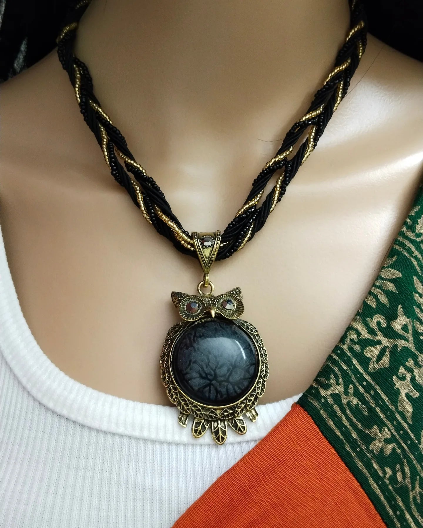 Black Owl beaded chain