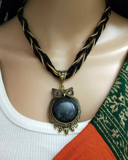 Black Owl beaded chain