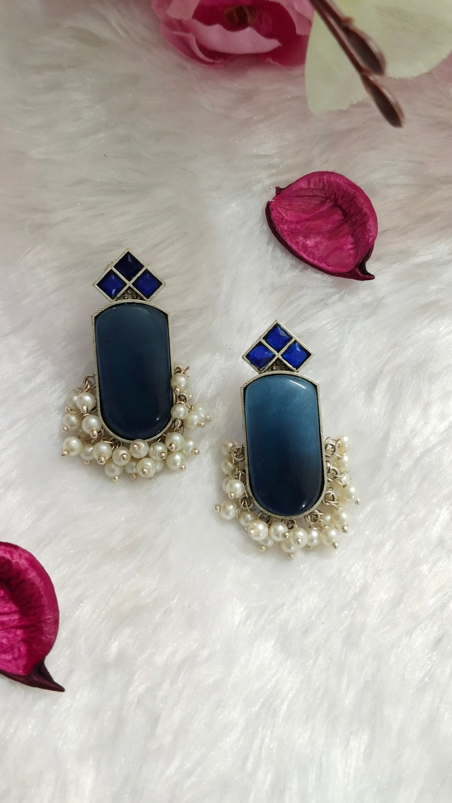 Unique shaped Silver replica earrings with pearl ASE06