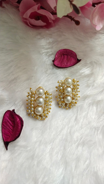 Pearl adorned Brass earring ABE17