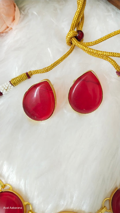 Sky blue monalisa stone petal shaped necklace set with earrings (sky bue & Red)