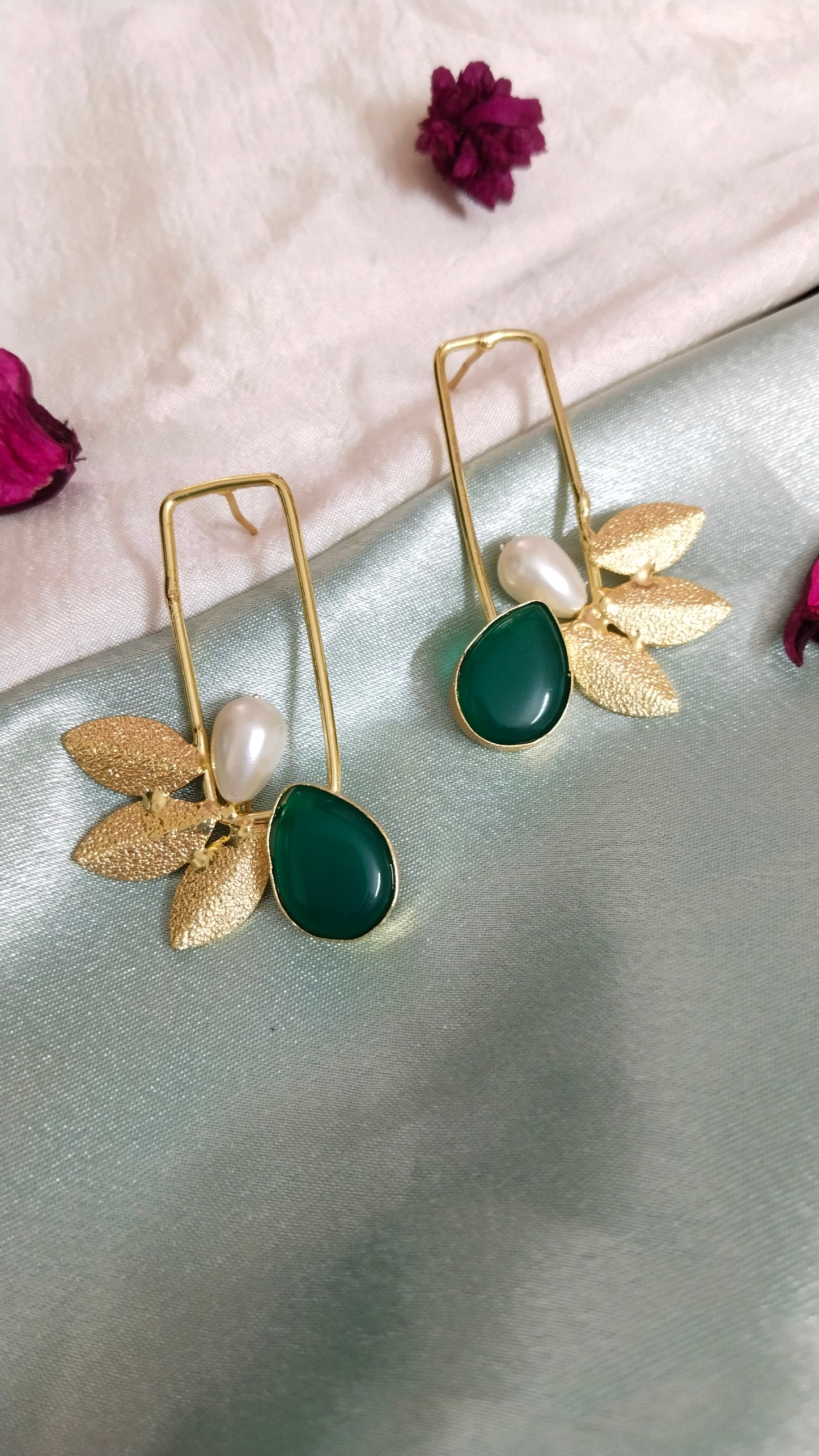 Brass leaf with monalisa stone  Rectangle shaped Earring(Red & Green)