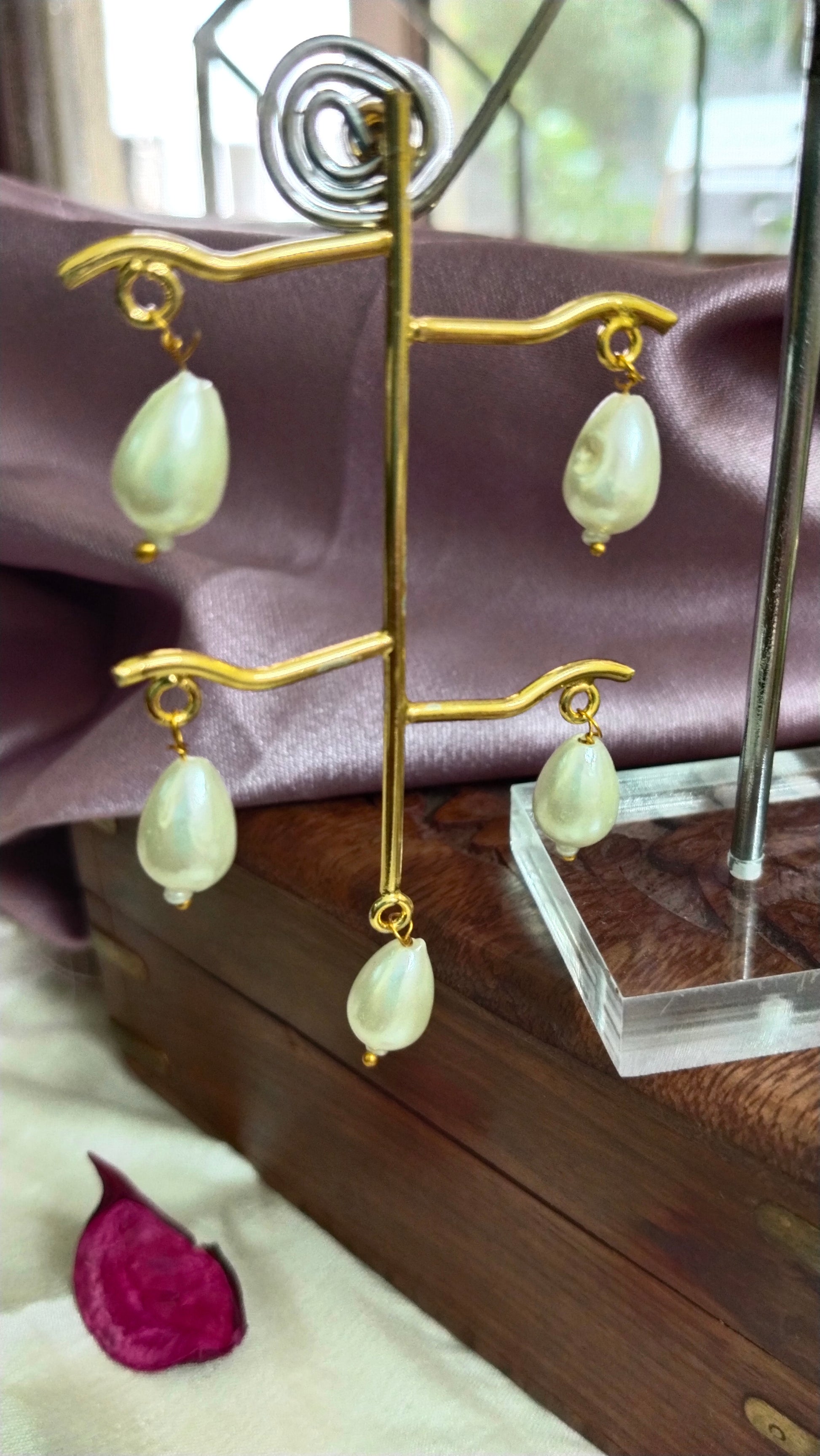 pearl earring, statement earring,aval aabarana  the best fashion jewellery brand, brass earrings,