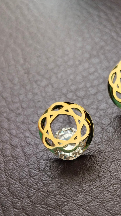 Anti tarnish Stainless Steel diamond look alike Star stud,aval aabarana ,best fashion jewellery brand, brass earrings