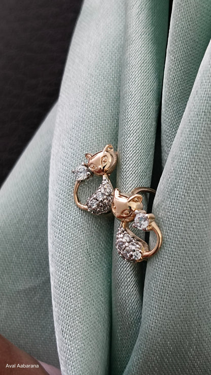 Cute anti tarnish stainless steel diamond look alike cat earring