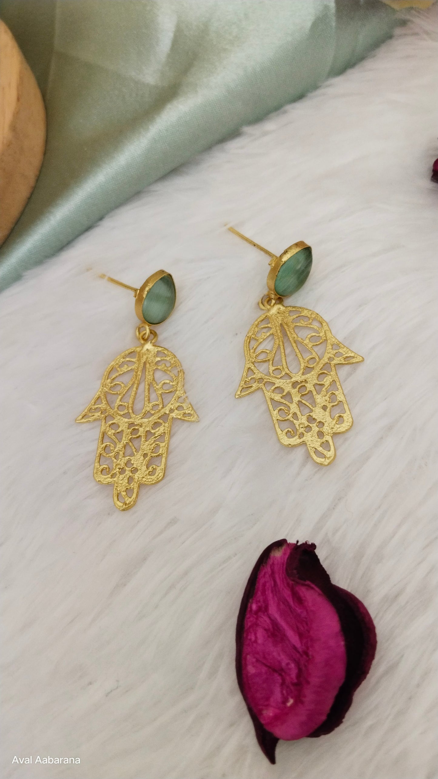 cute turquoise weightless monalisa stone hand kid's Earring