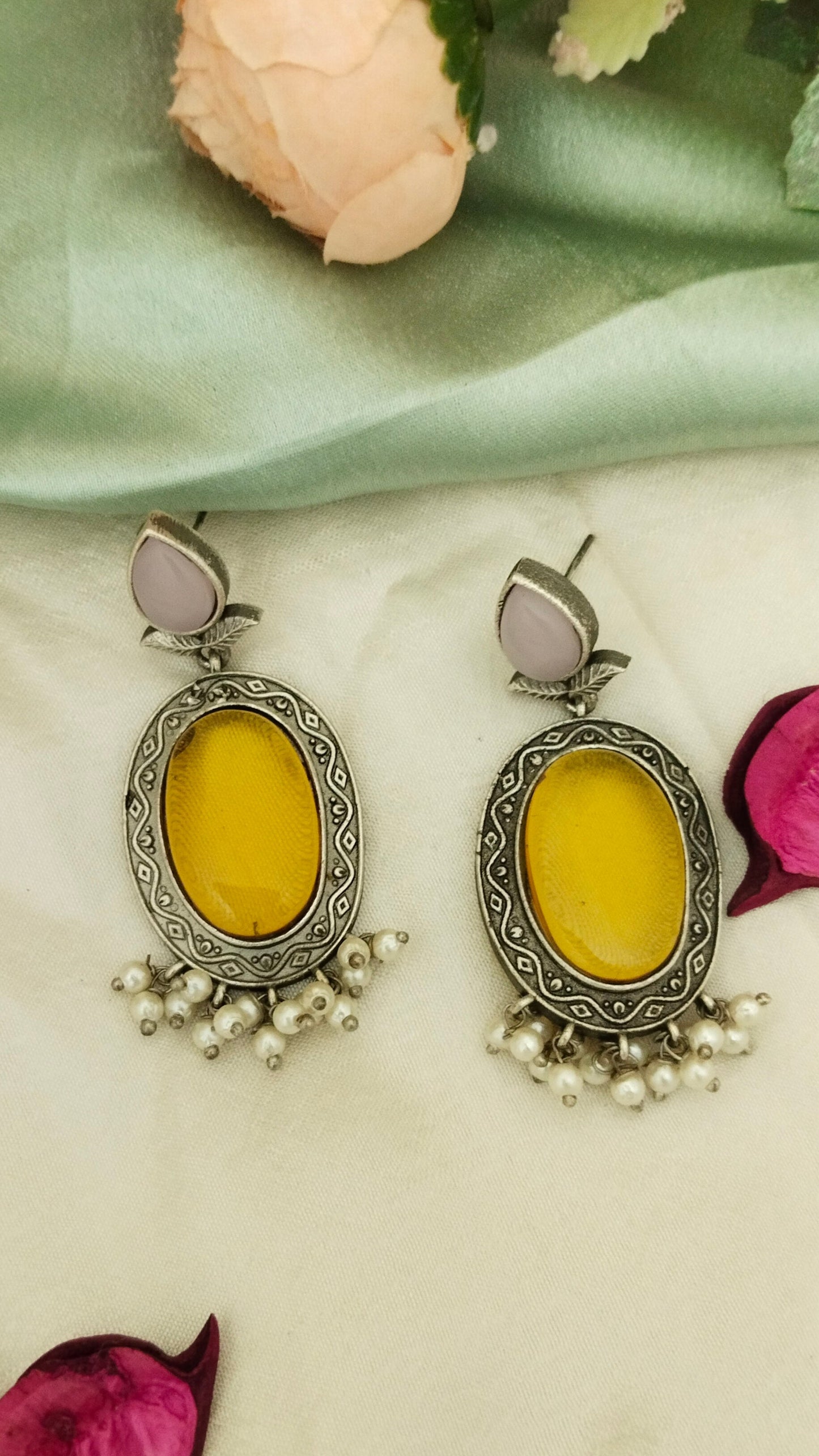 Pretty monalisa pink with yellow stone earring