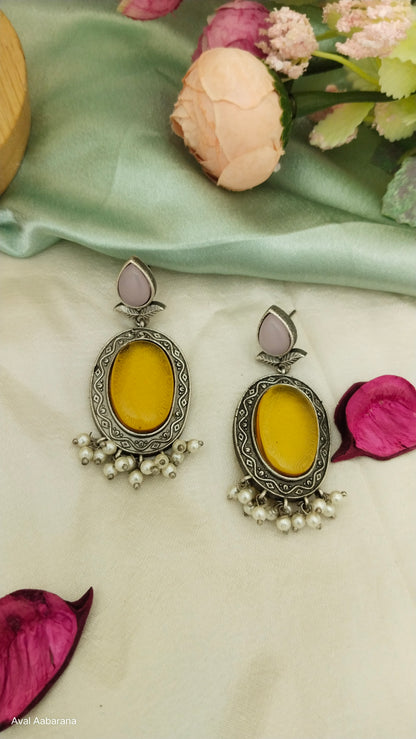 Pretty monalisa pink with yellow stone earring