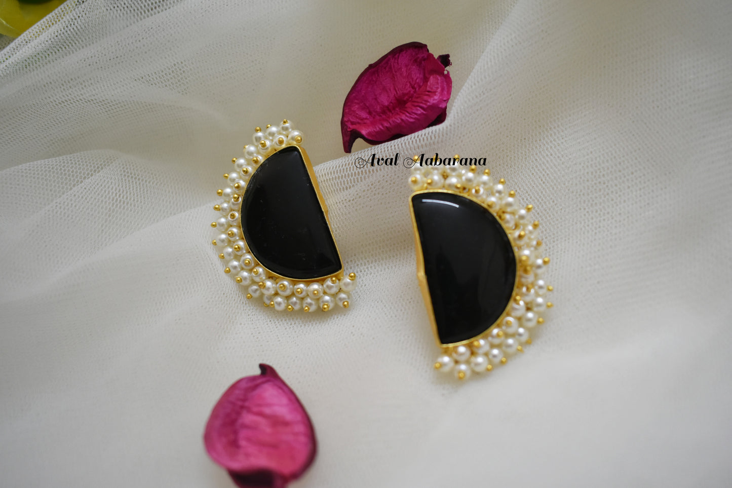 ABE0005 Half moon earring