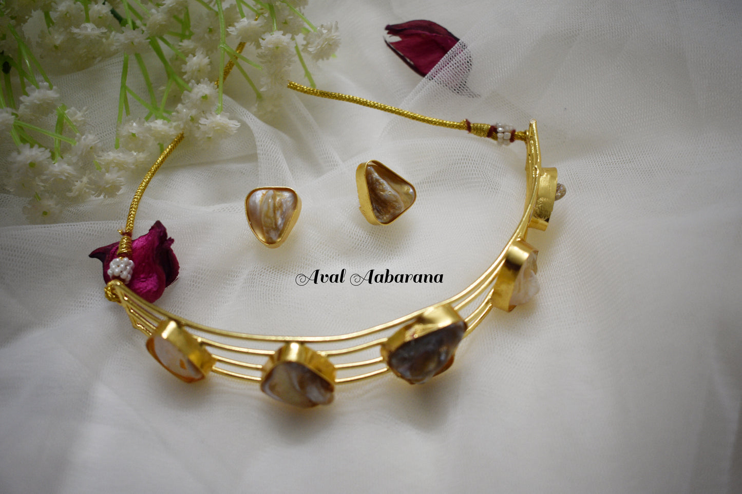ABC0001 Beautiful Mother of pearl Choker set