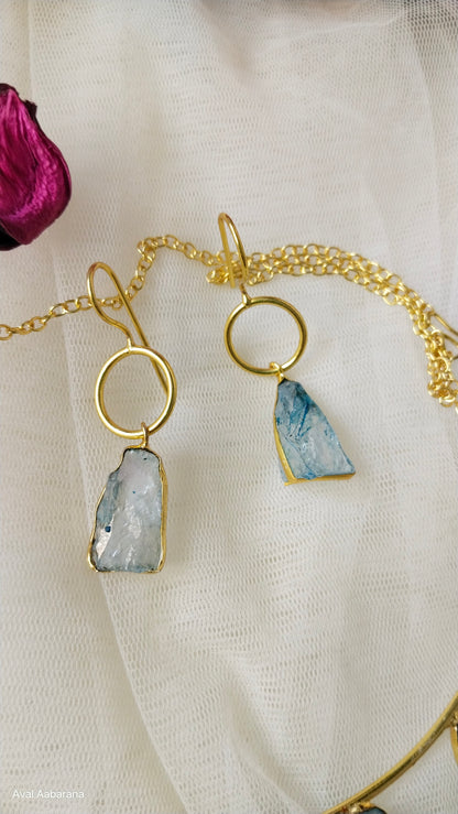BR1090 - Exclusive Raw stone Husli choker with pretty Earring in sky blue, purple & ice blue colors