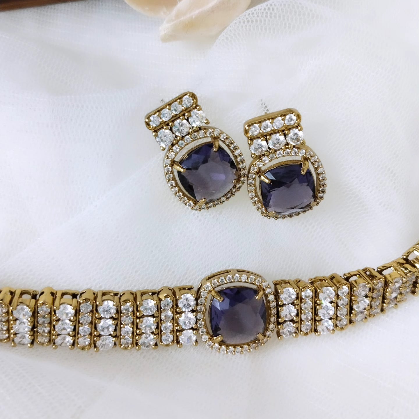 Diamond look alike choker