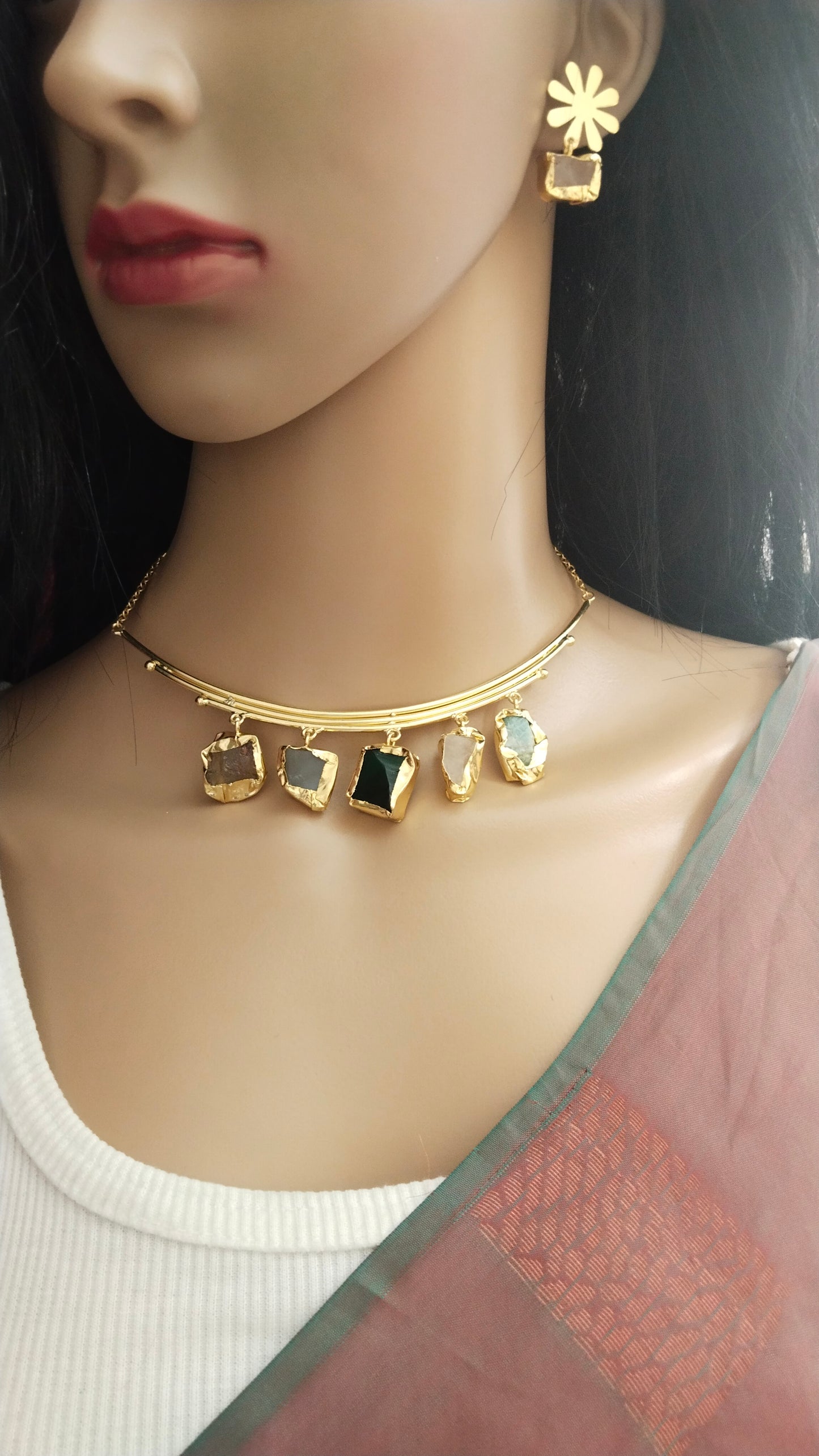 Multicolored raw stone Hasli neckpiece