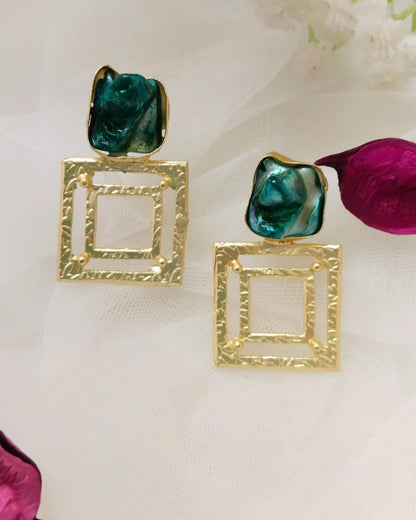 Mother of pearl earring