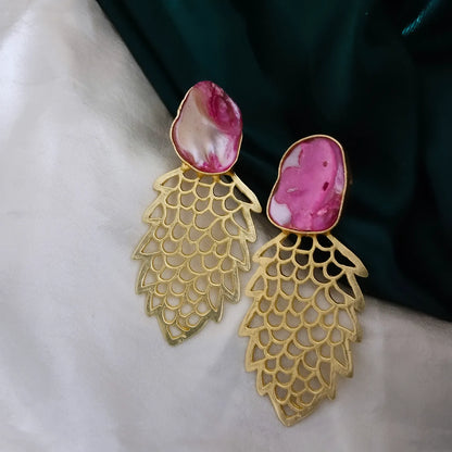 BE09 Mother of pearl Statement Shaped Earring