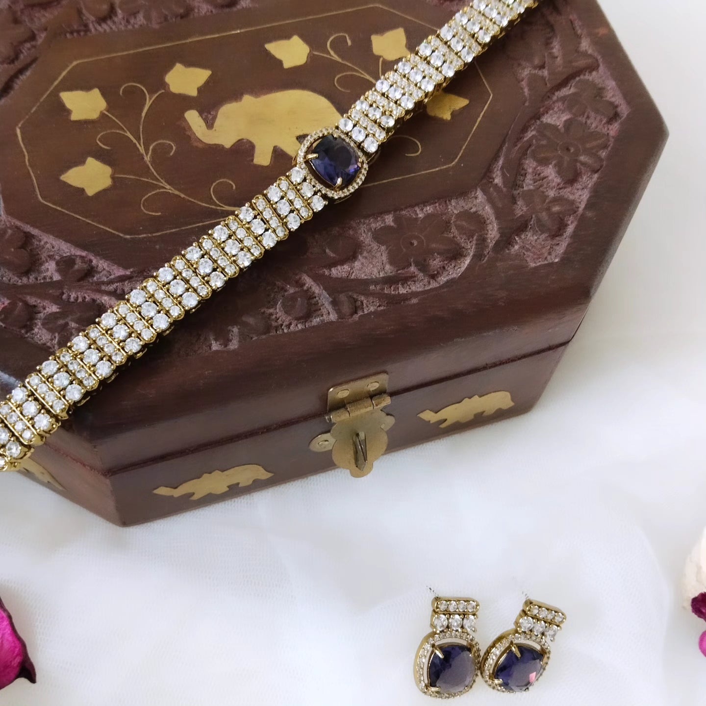 Diamond look alike choker