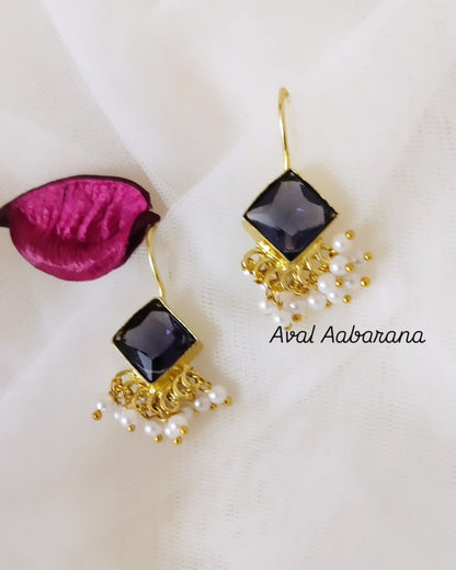 Pretty drop crystal stone earrings