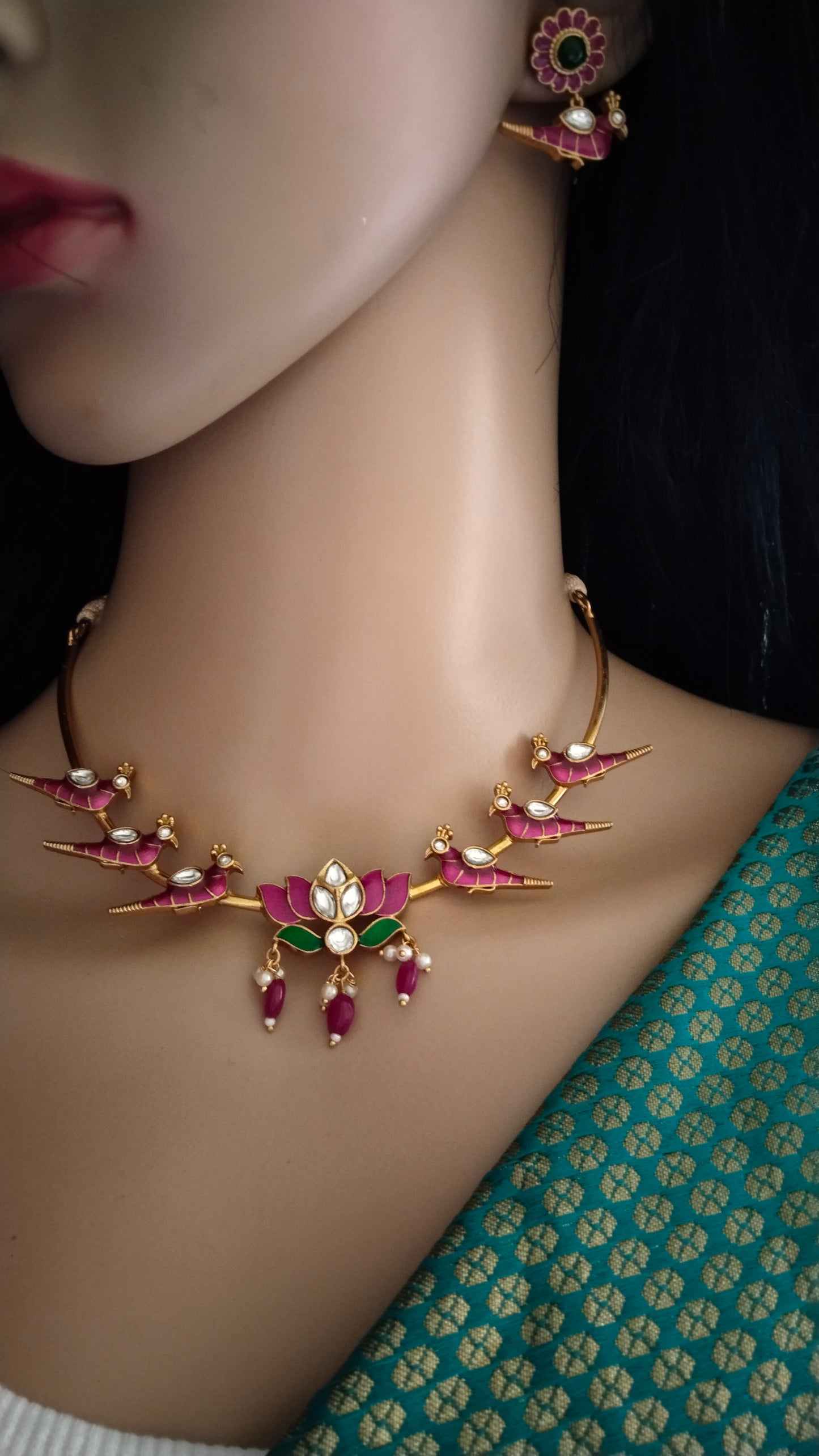 Tamara hasli choker