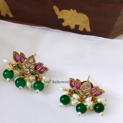 Beautiful gold lookalike lotus husli choker