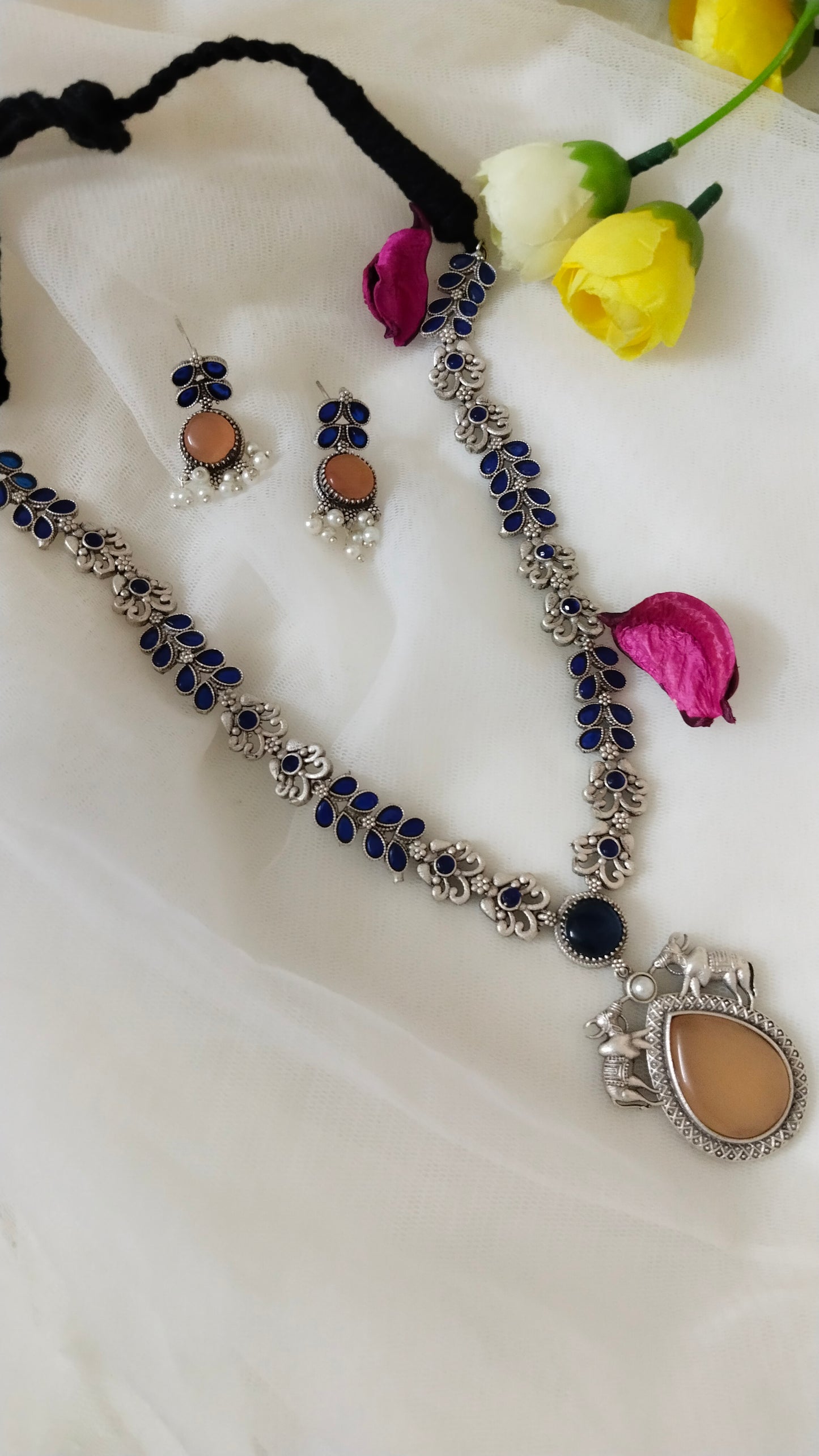 Blue with peach stone elephant silver Replica neckwear with earrings