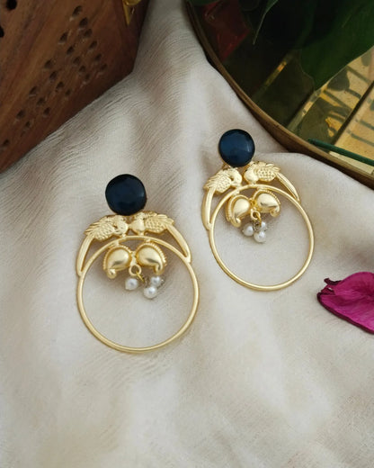 Pretty monalisa stone brass earring